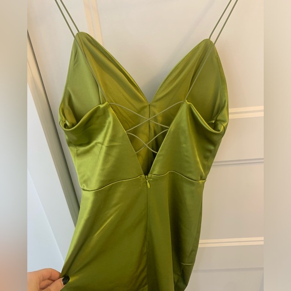 Stretchy metallic green/lime dress - Picture 2 of 6